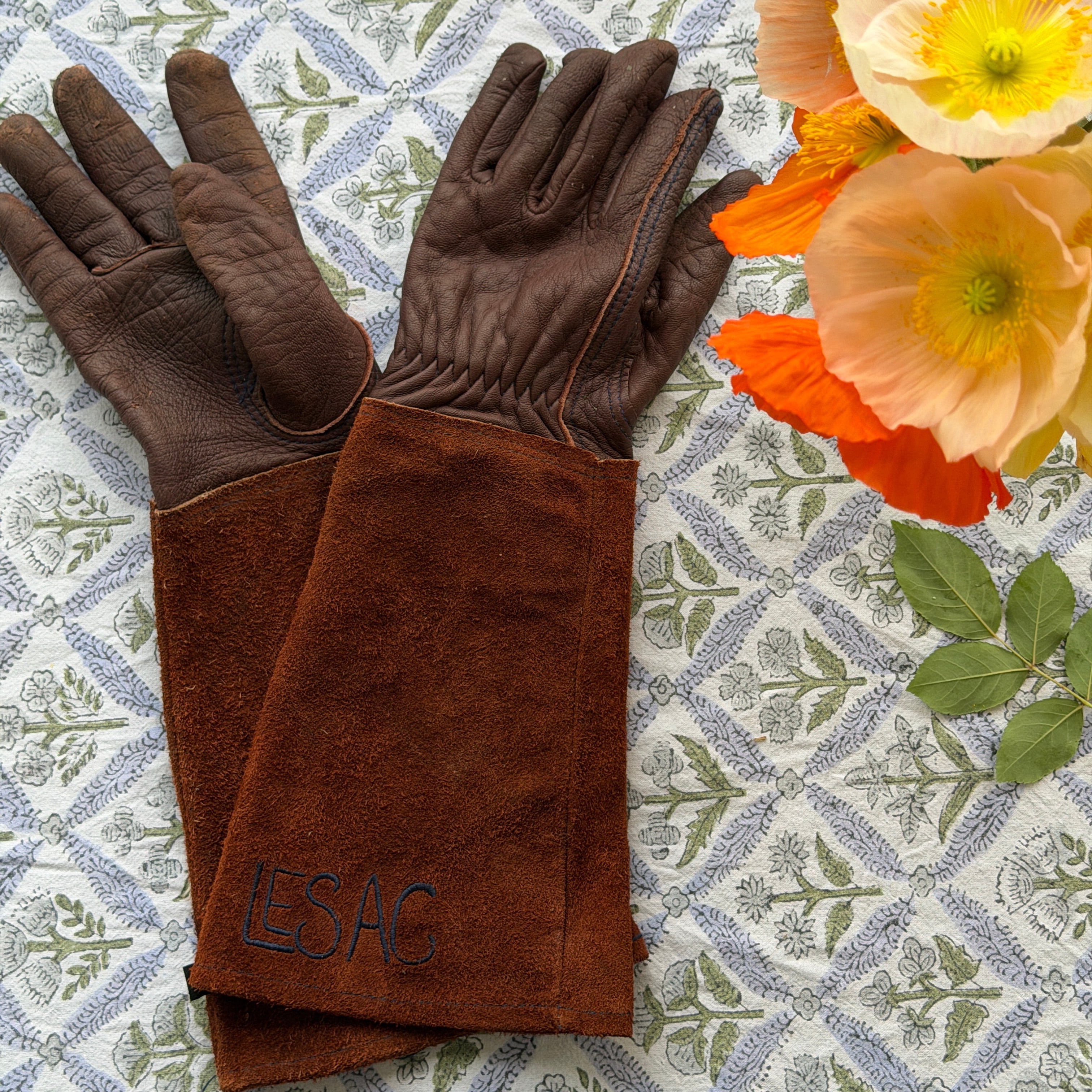 Kneeler, Belt + Gloves Bundle | Le Sac x Outback Gardens Exclusive Collection