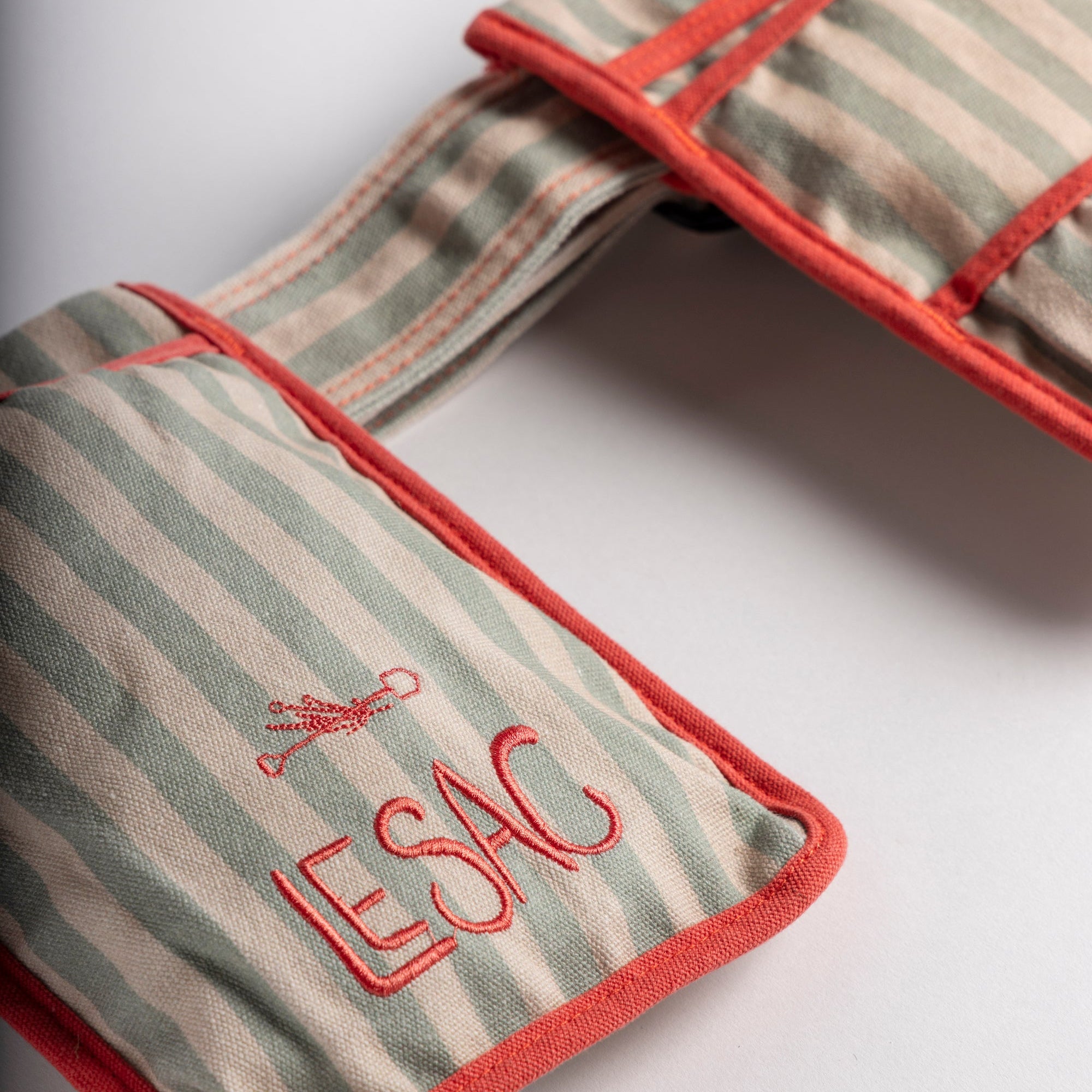 Belt & Kneeler Bundle | Le Sac x Outback Gardens