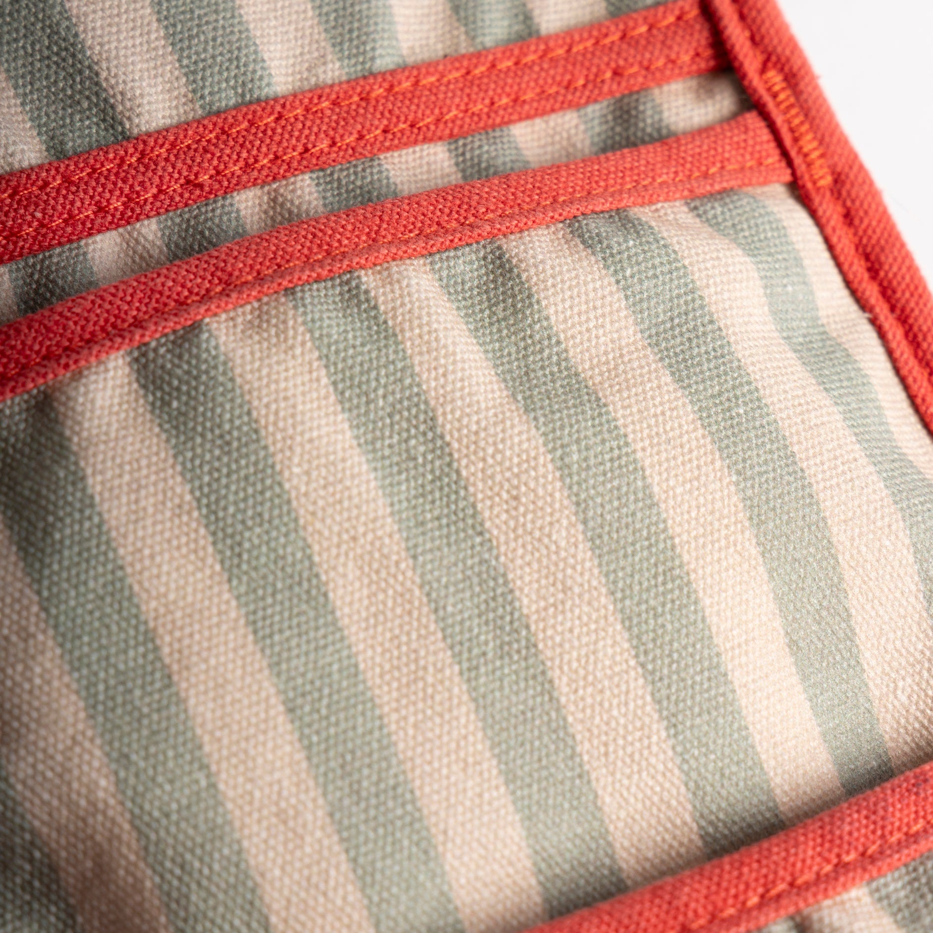 Belt & Kneeler Bundle | Le Sac x Outback Gardens