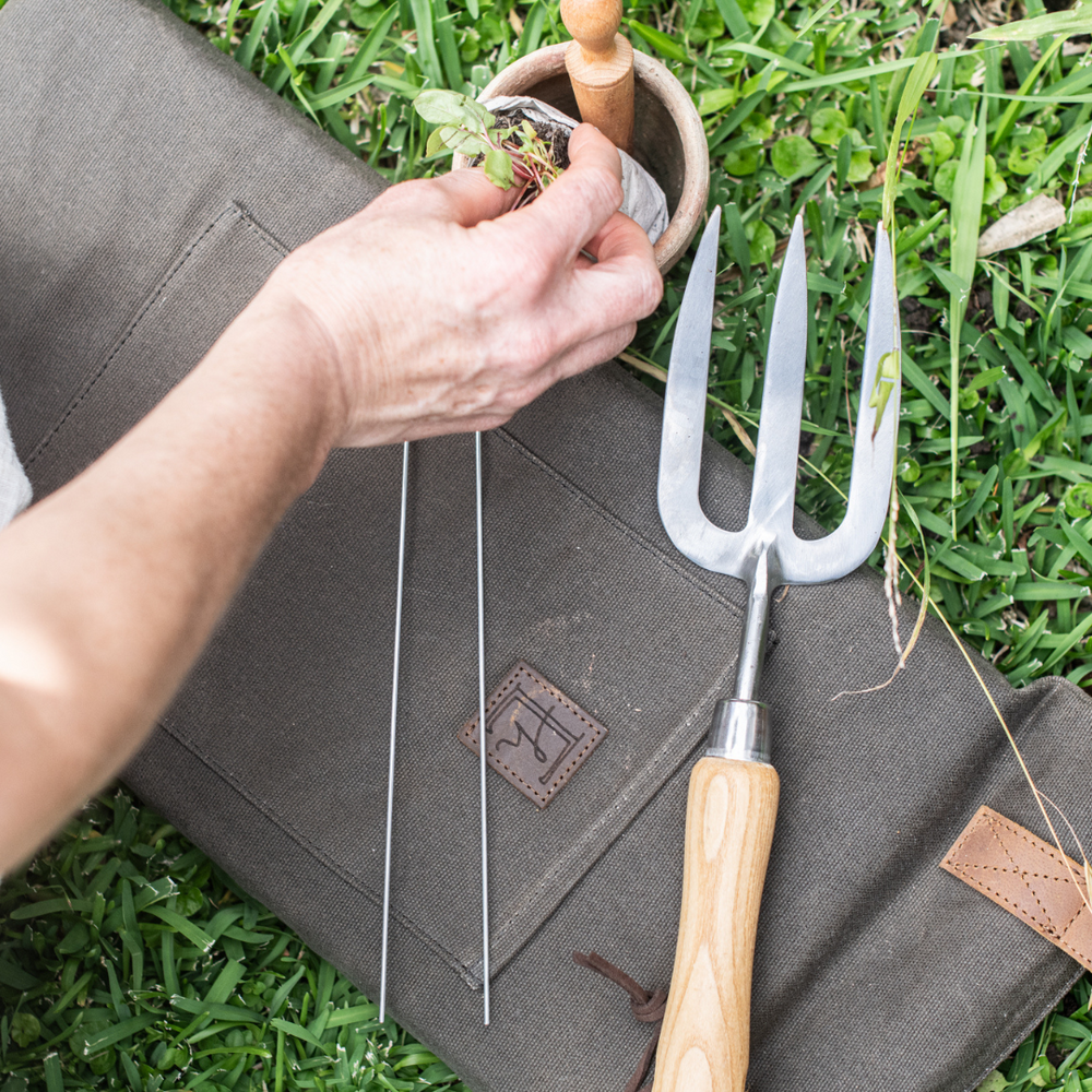 Waxed Canvas Garden Kneeler